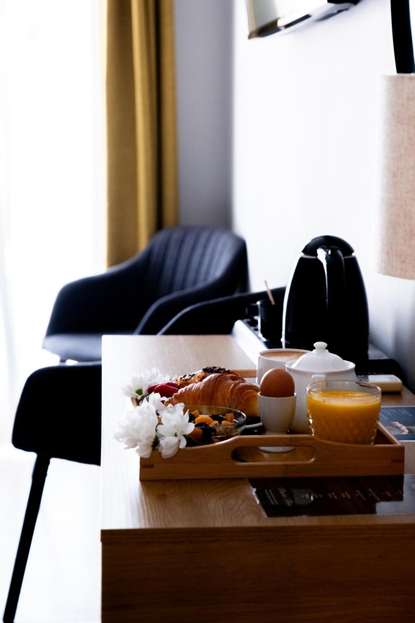 Hotel Puerta Del Mar - Adults Recommended